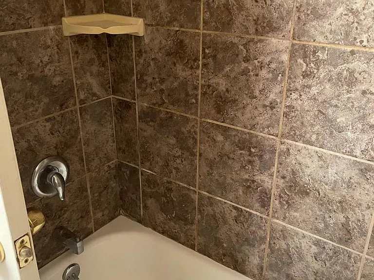 102 2nd St #2 — Photo 9