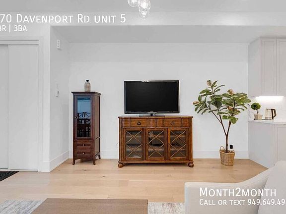 3rd image of 270 Davenport Rd #5