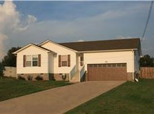 320 Chesire Way, Oak Grove, KY 42262