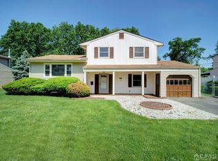 10 Joel Pl, Iselin, NJ 08830