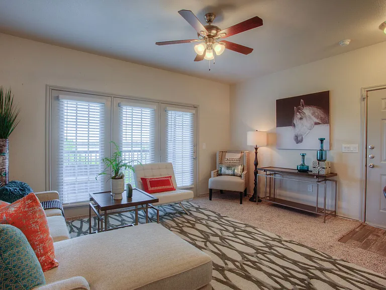 Waters Edge Villas — Photo 6