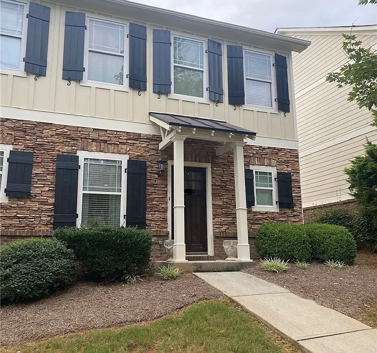232 Center Park Ln
