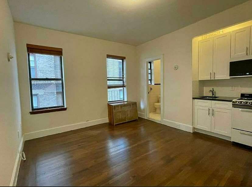 1st image of 22 W 77th St #64B