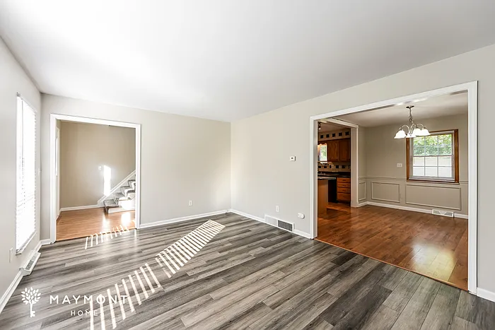 7172 Grantham Way — Photo 5