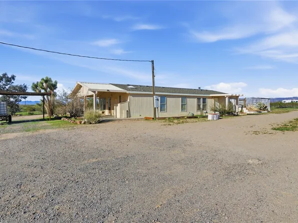 4943 W Safari Dr, Golden Valley, AZ 86413