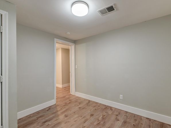 charleston-south-carolina-2079622815 picture