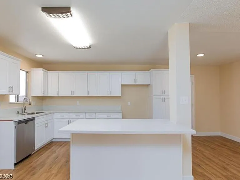 6320 Shawnee Ave — Photo 18