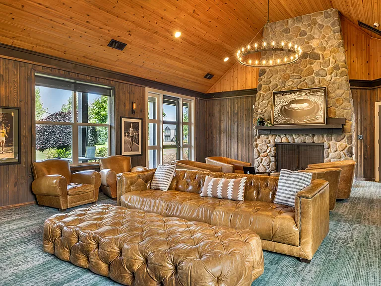 Clubhouse Lounge