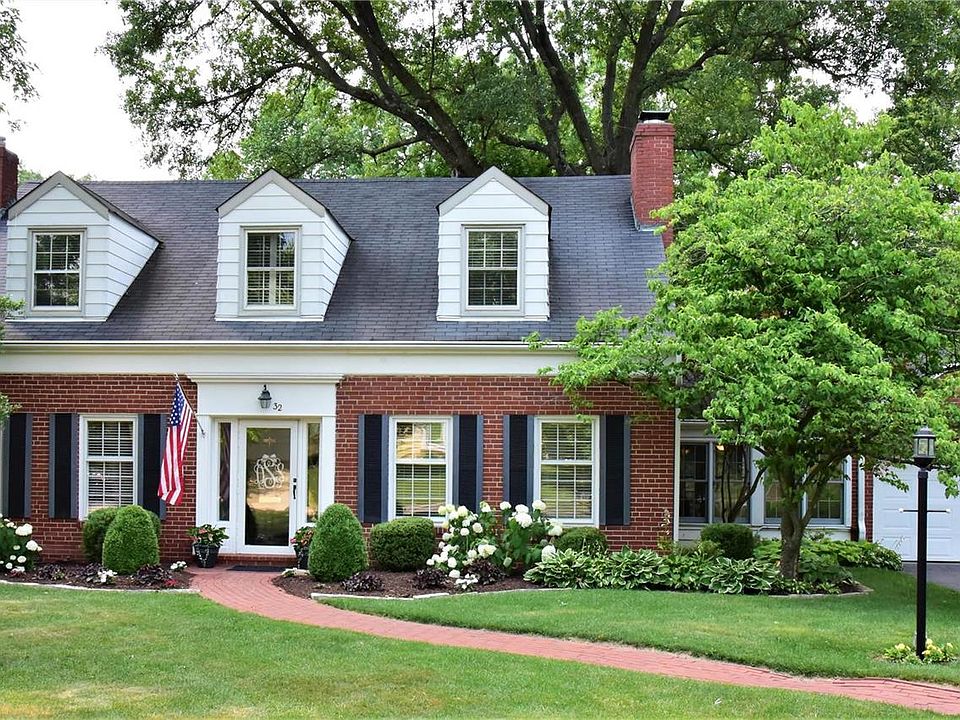 2nd image of 32 Hill Dr