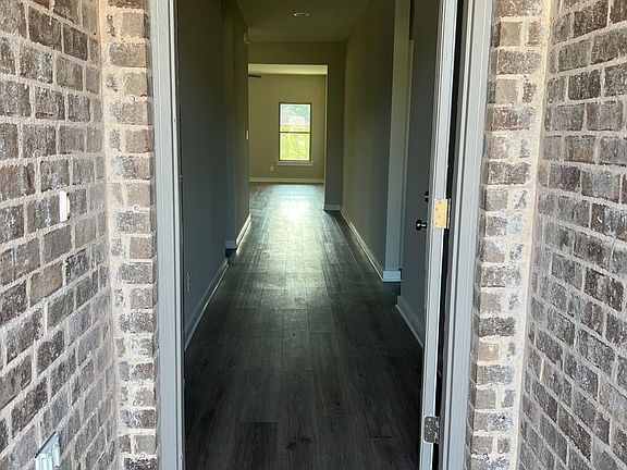 5th image of 817 Ginger Lee St