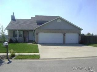 1103 Buran Dr, O'Fallon, IL 62269