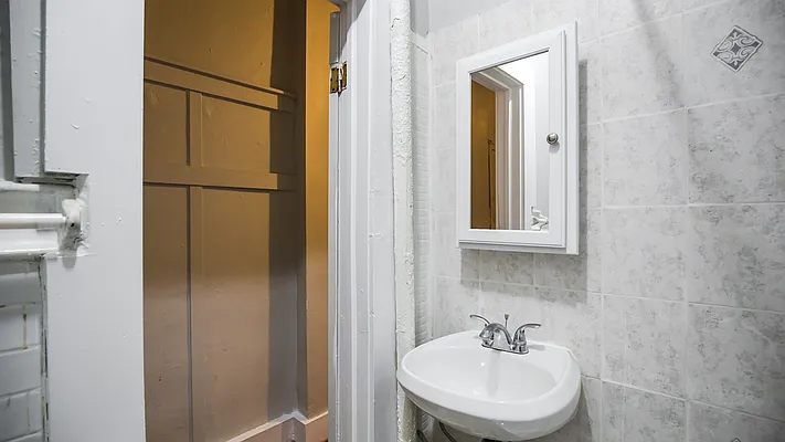 Rented by Nooklyn NYC LLC | media 20