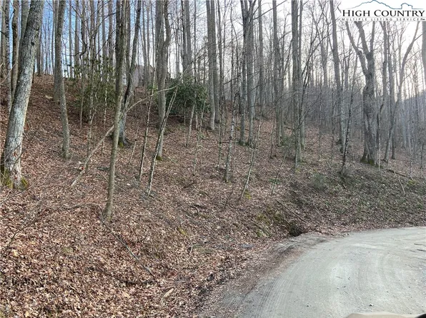 3 Lots Woodland Hills Drive, Elk Park, NC 28622