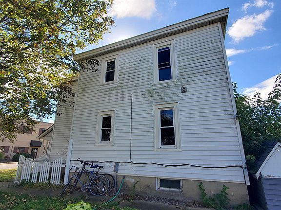 5th image of 260 S Jefferson St