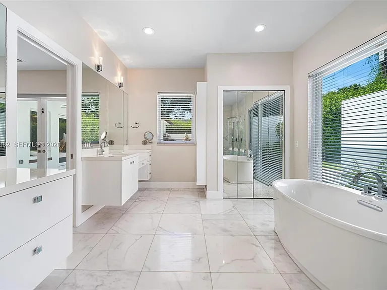 511 Madeira Ave — Photo 13