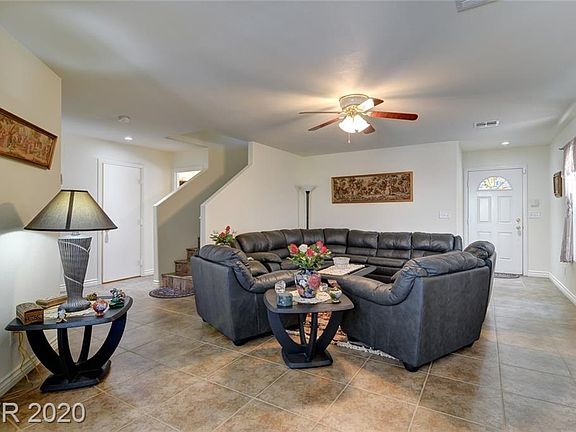 5th image of 2074 Spiers Ave