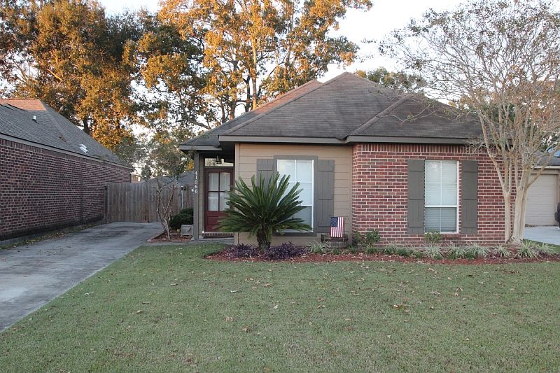 1st image of 41066 Fairmont Ave
