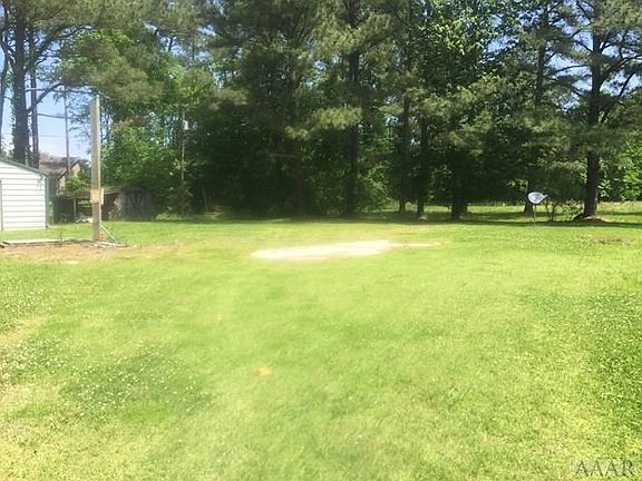 3rd image of 109 Elm Cir