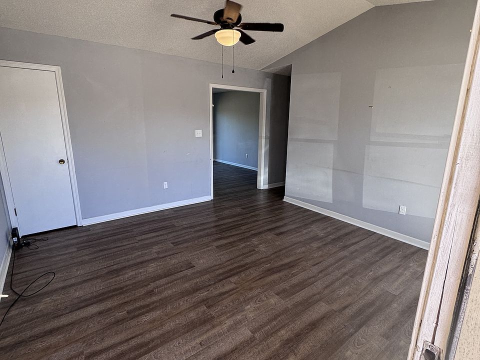 1st image of 1623 Westbrook Dr APT 3-C