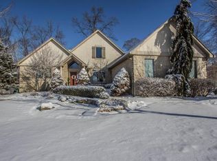 3238 Woodstone Dr, Lewis Center, OH 43035