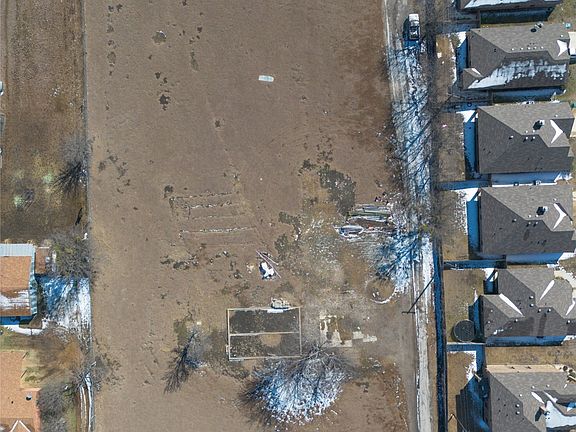 4th image of 900 E Beltline Rd