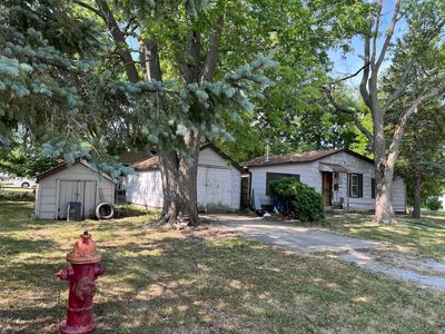 117 Clark St, Chenoa, IL, 61726