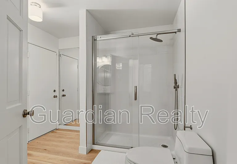 3007 La Mesa Dr — Photo 10