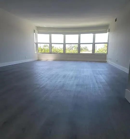3031 NE 51st St #305W — Photo 15