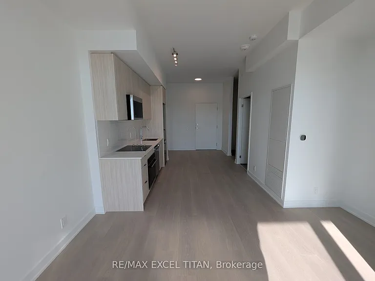 20 Deans Dr #319 — Photo 4