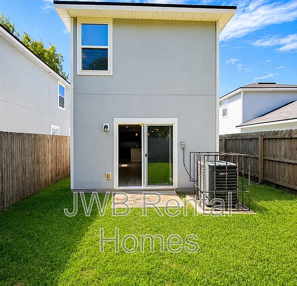 8709 Berry Ave — Photo 12