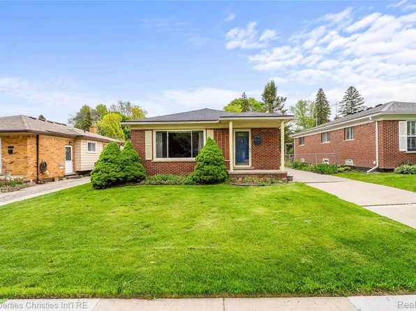 1330 N Custer Ave, Clawson, MI 48017
