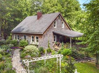 447 Farm Rd, Arlington, VT 05250