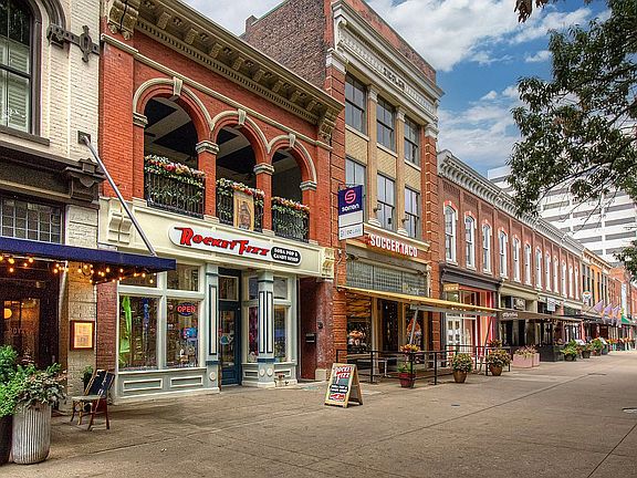 2nd image of 7 Market