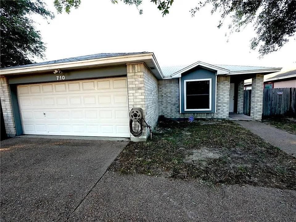1st image of 711 Saint Agatha Dr