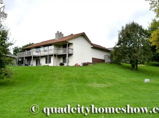 204 Cedar Ln, Sherrard, IL 61281