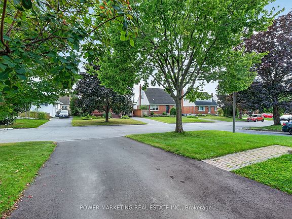 4th image of 535 Dunbrack St