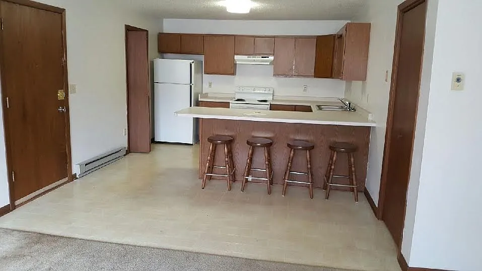 2 bed, 885 sqft, $875 — Photo 3