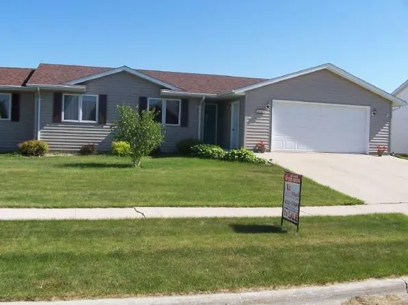 602 W 8th St, Dell Rapids, SD 57022