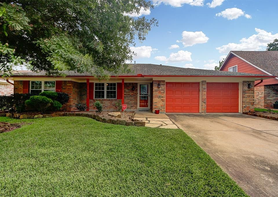 1st image of 2434 Henderson Ln