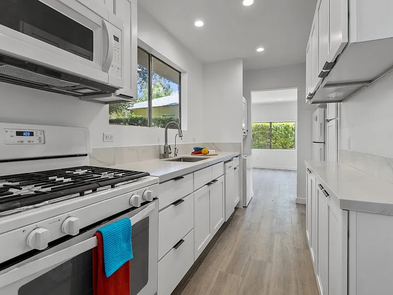1757 June Ln — Photo 17