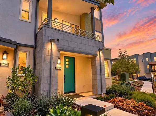 27007 Tanager Ln, Valencia, CA 91381