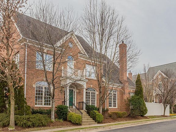 2nd image of 3830 Farrcroft Grn
