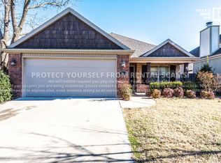 2638 N Miranda Ave, Fayetteville, AR 72703