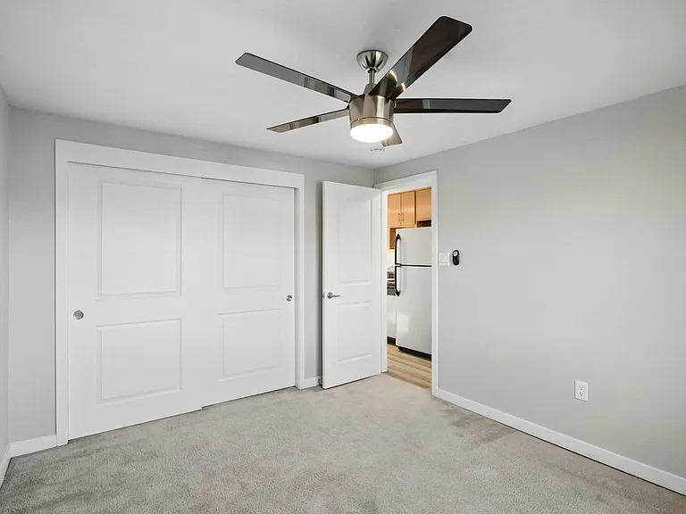 410 Delaware St — Photo 65
