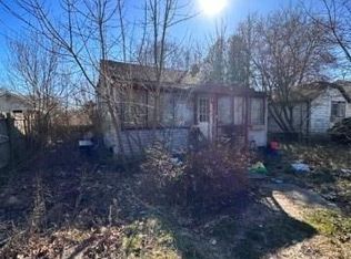 4 Cedar Rd E, Mastic Beach, NY 11951