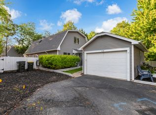 614 Kamiah Ct, Carol Stream, IL 60188