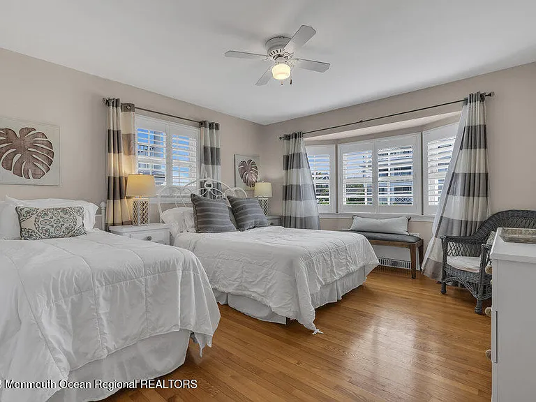 10 York Ave #24 — Photo 7