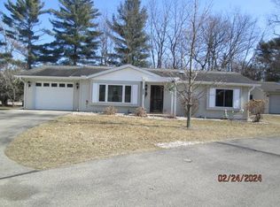 402 Quincy St #B, Friendship, WI 53934