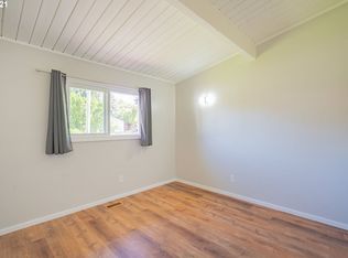 2711 NW Madrona St, Vancouver, WA 98665