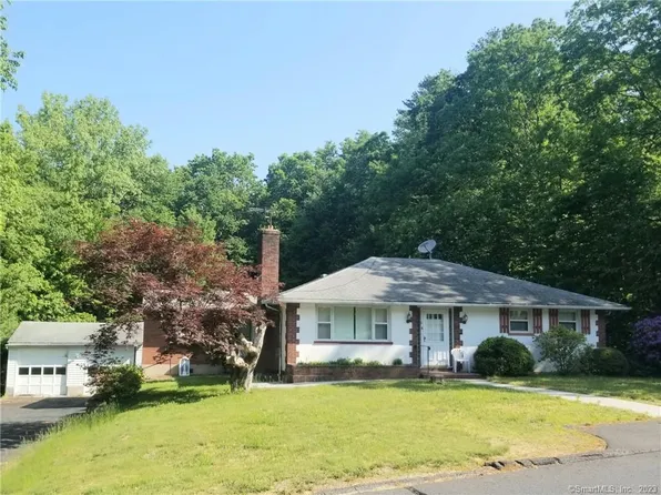 31 Pleasant Street, Wolcott, CT 06716